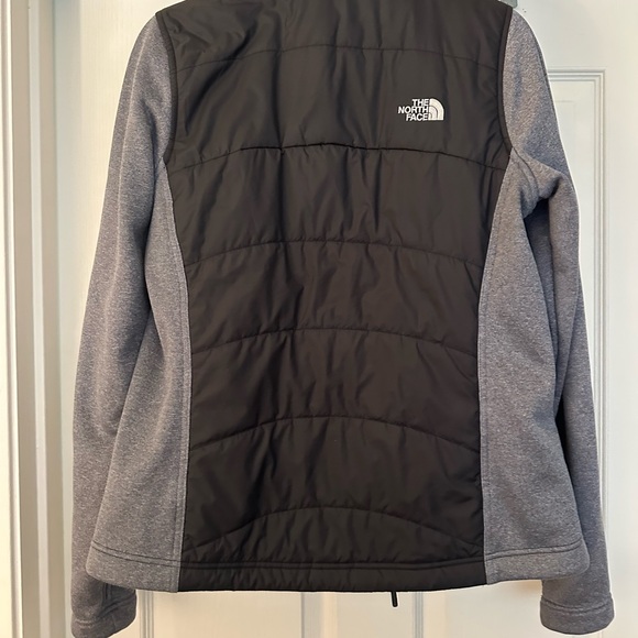 The North Face Women's Black and Gray Vest Jacket - Picture 6 of 6